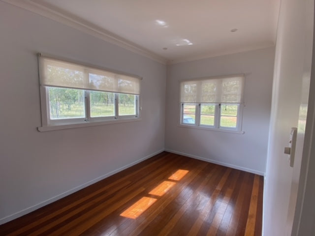 10 ACRES Renovated 3 bedroom home LEYBURN