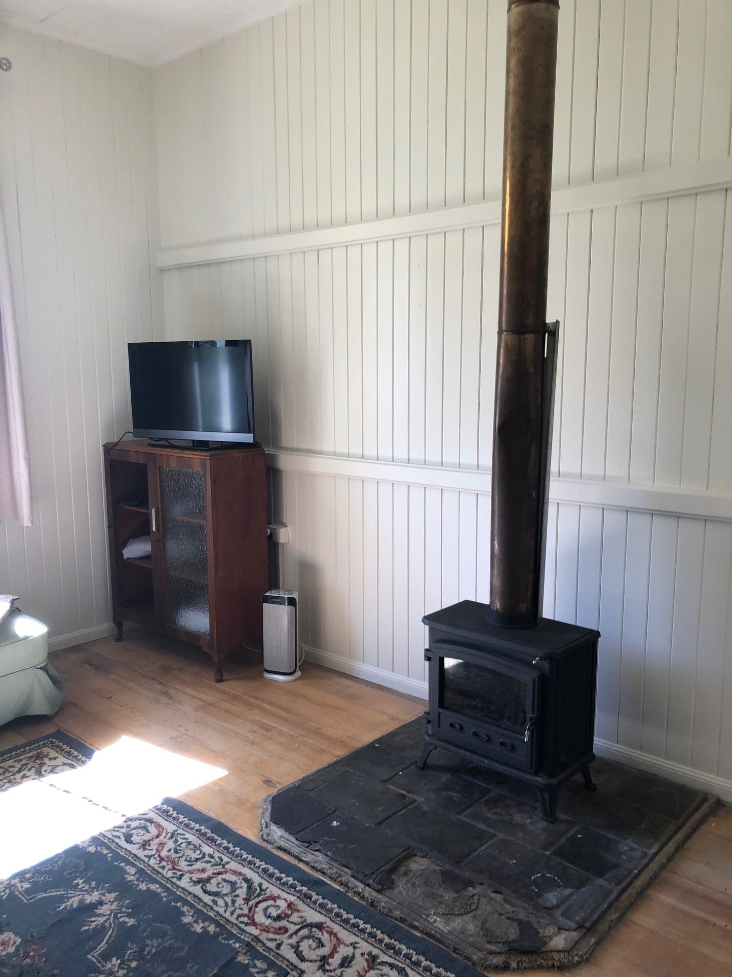 ROOM TO RENT