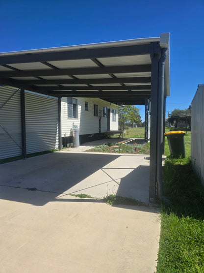 57 Woodlawn Street Wallangarra - Cute Timber Home