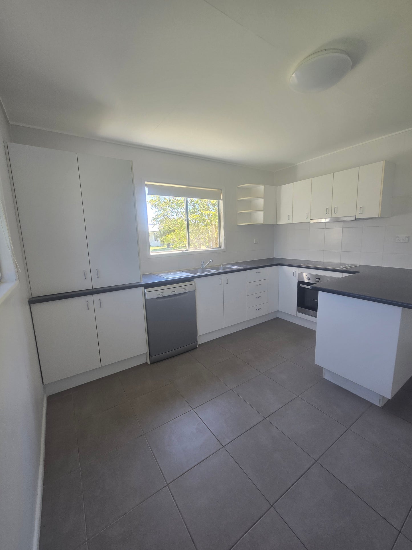 57 Woodlawn Street Wallangarra - Cute Timber Home