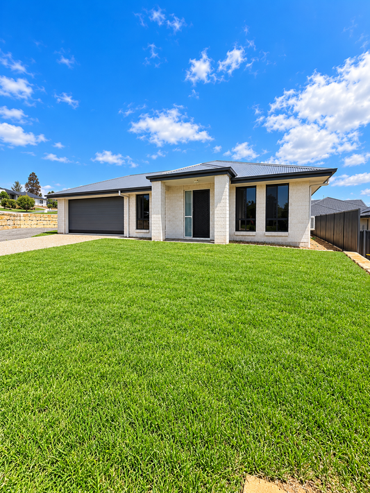 NEWBUILD- 17 Pera Cres Warwick