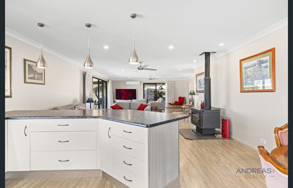 Modern Country Living in a Picturesque Location